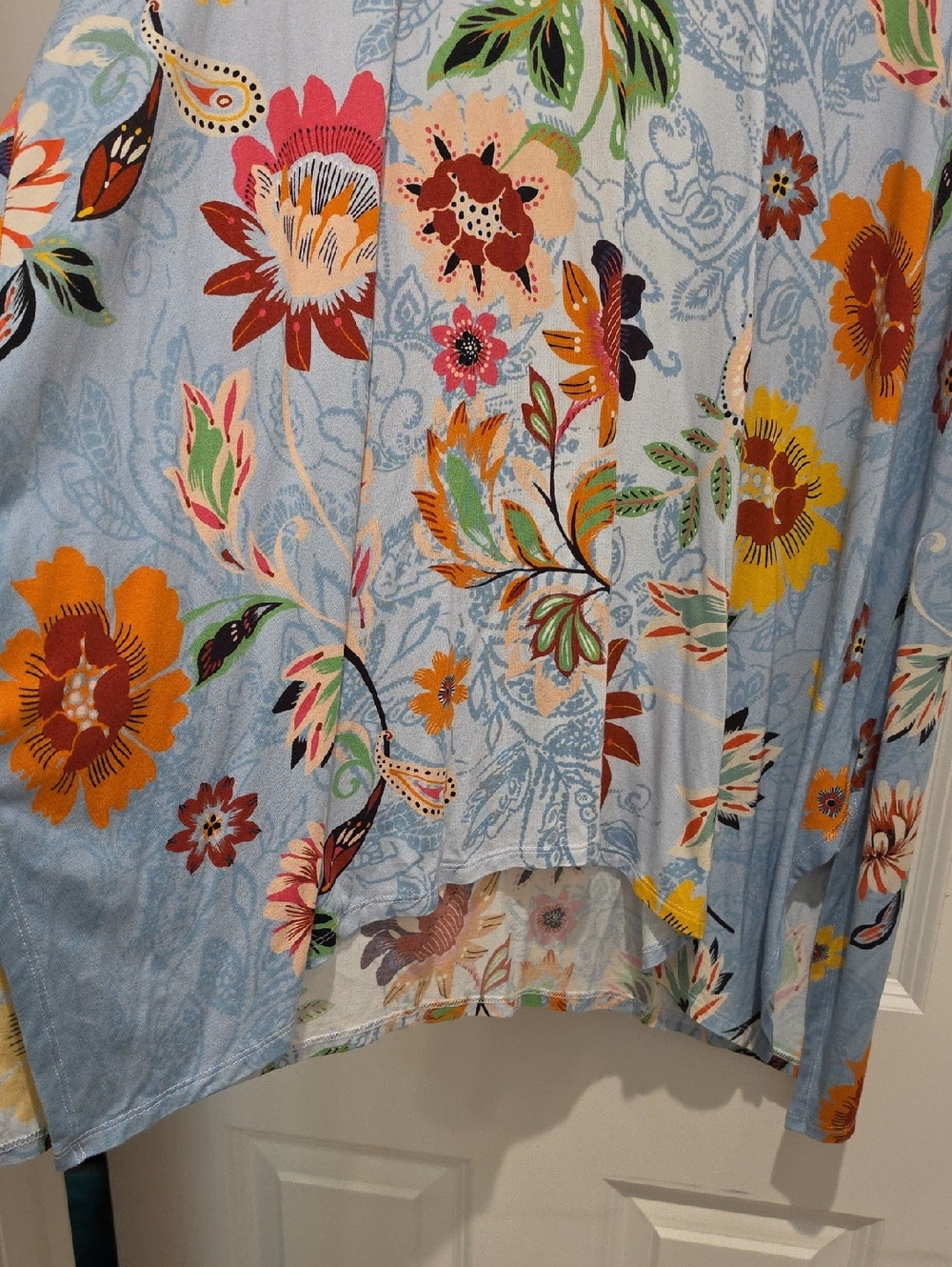 Johnny Was Boho Floral V-Neck Top - Light Blue Multi XXL W Assymetrical Hemline - Picture 4 of 6